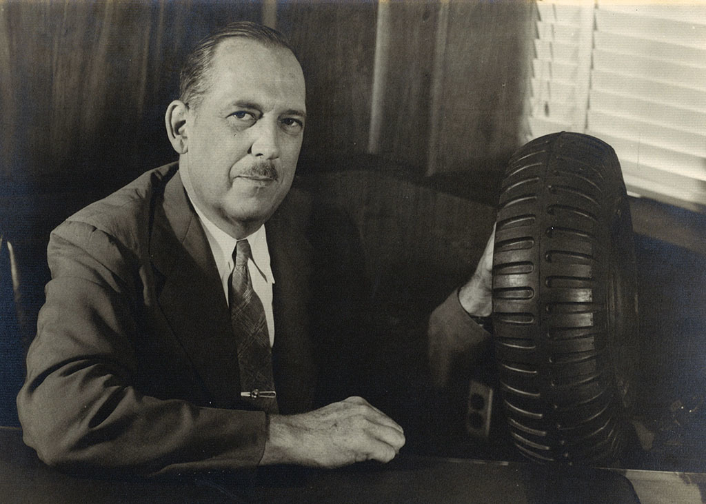 CEO Frank G. Schenuit