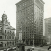 Munsey Building and the Battle Monument