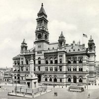 Monument Square and the Baltimore Post Office (1906)